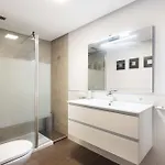 Apartament Home2book Cozy Urban Retreat With Balcony